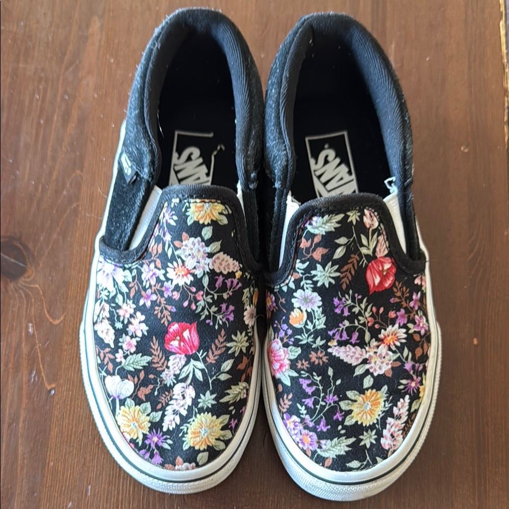 Vans Black Slip-On Sneakers Classic Design